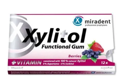 Guma de mestecat cu aroma de fructe de padure si Vitamina C, 12 pastile, Miradent
