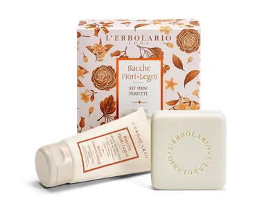 L'Erbolario Pachet Berries Flowers Crema de maini 75ml + Sapun 100g